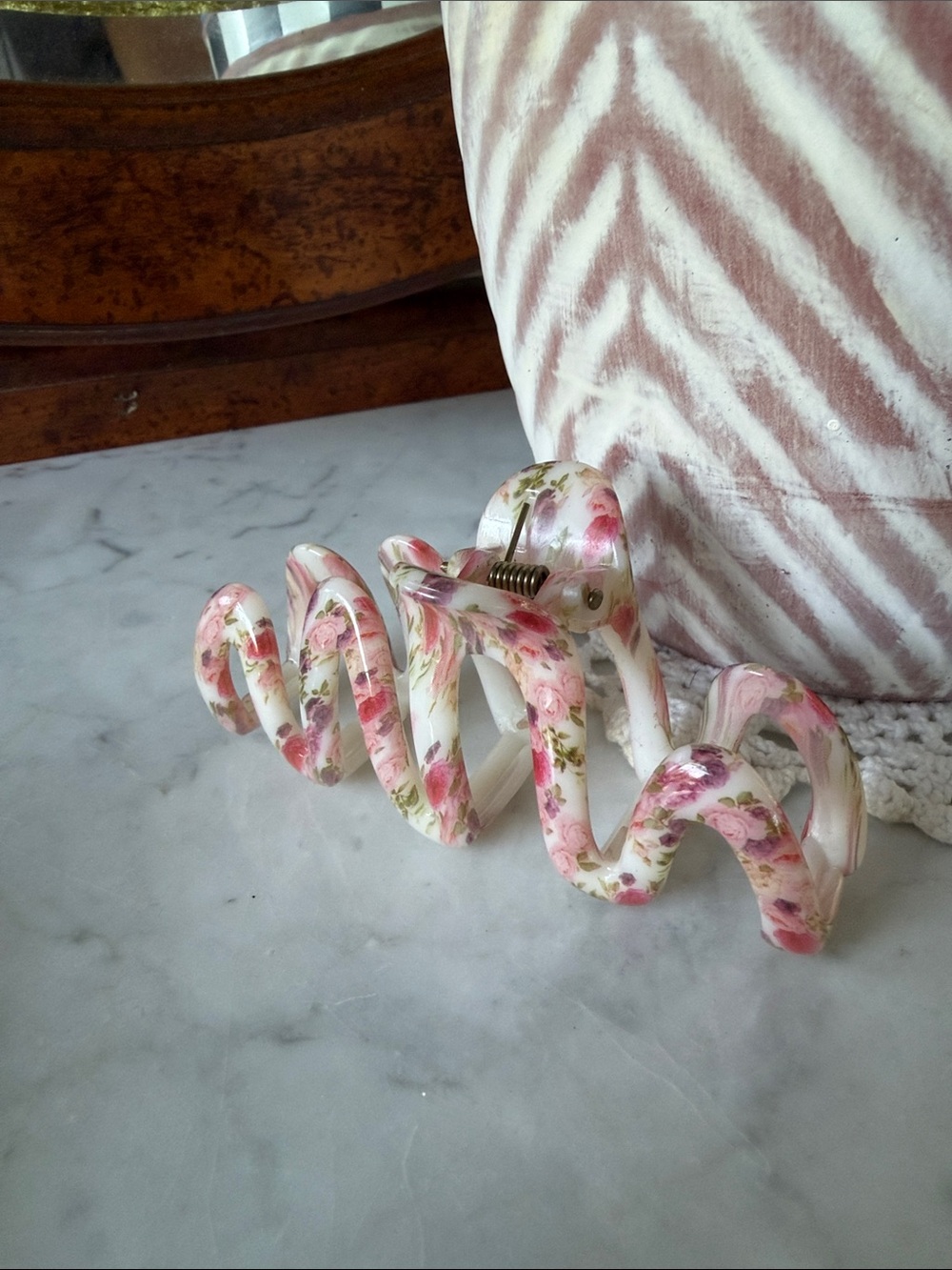 FP ‘Make Waves’ 2 Hair Clips Pink Floral Swirl Accent Brown Gold Free People - Picture 4 of 5